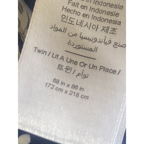 Pottery Barn Kids Star Wars Twin Comforter Millinium Falcon Bb8 C-3PO R2D2 - Picture 5 of 7